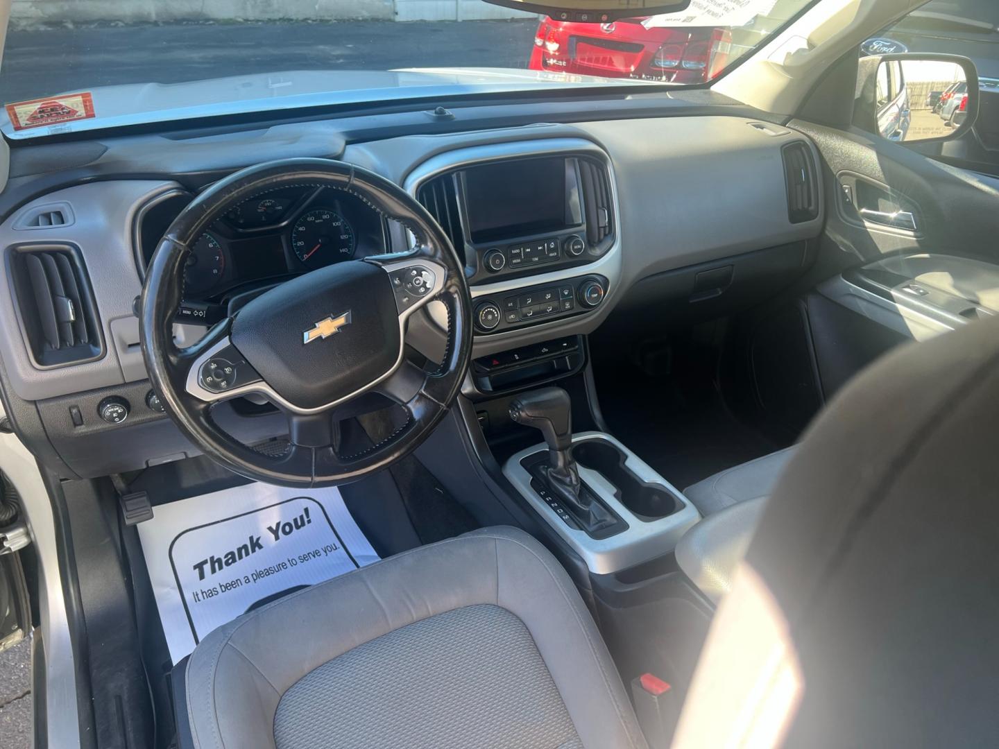 2015 SILVER /Gray Chevrolet Colorado LT CREW CAB 4WD Short Box (1GCGTBE36F1) with an 3.6L V6 DOHC 24V GAS engine, 6 SPEED AUTOMATIC transmission, located at 1018 Brunswick Ave, Trenton, NJ, 08638, (609) 989-0900, 40.240086, -74.748085 - A real nice Chevy Colorado Pick up Crew Cab!! All serviced up and ready for the road! Financing available - Photo#12